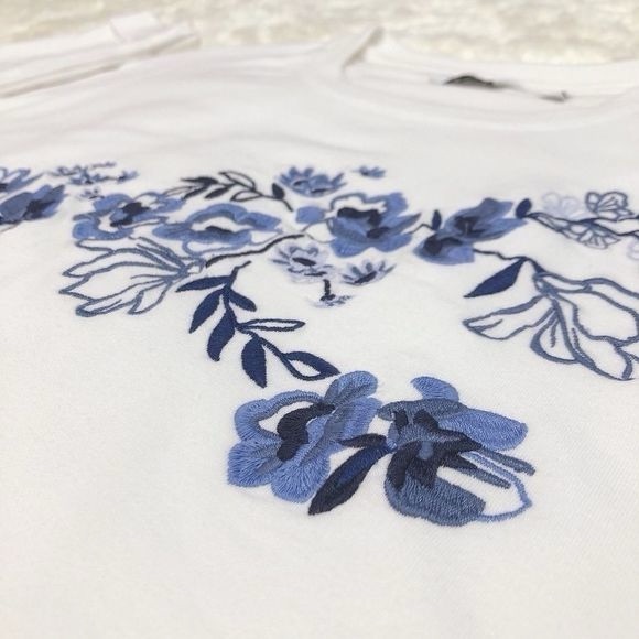 Reitmans Embroidered Floral Blouse - Picture 3 of 7